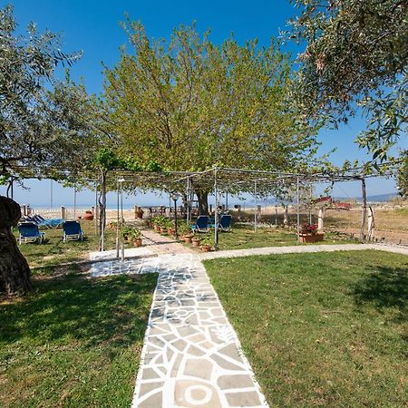 Olivento Beach Front Suites Potós Eksteriør bilde