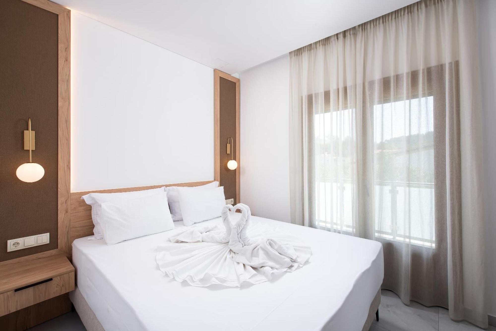Olivento Beach Front Suites Potós Eksteriør bilde
