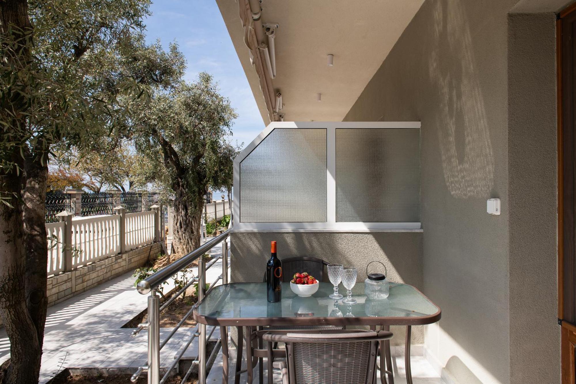 Olivento Beach Front Suites Potós Eksteriør bilde