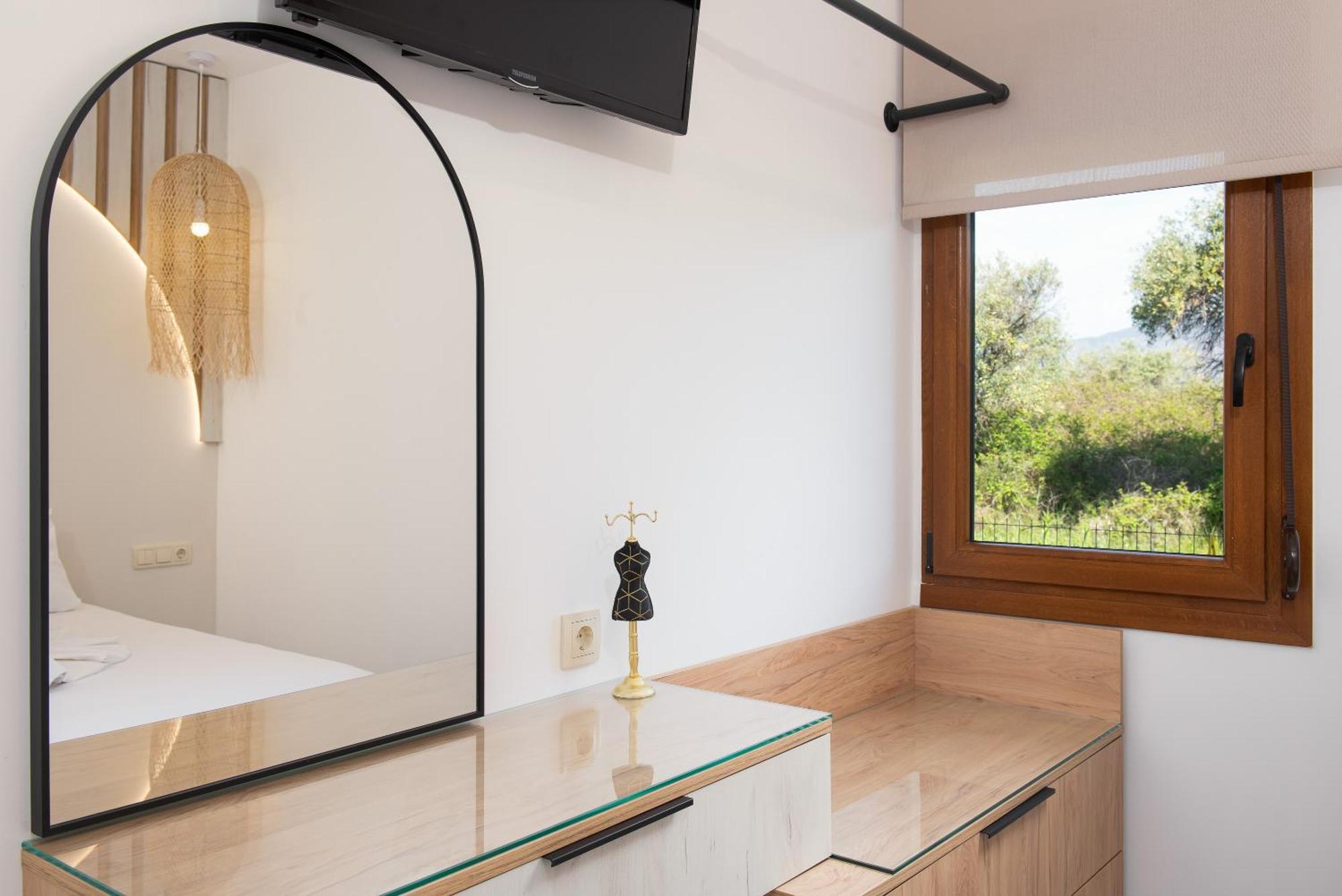 Olivento Beach Front Suites Potós Eksteriør bilde